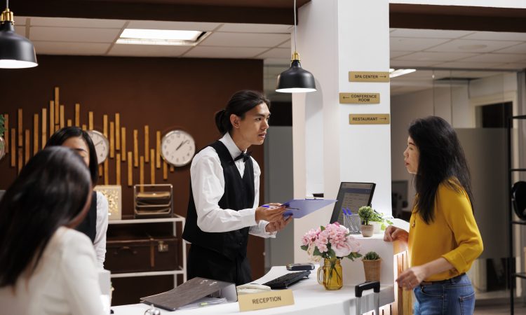 konsultan hospitality